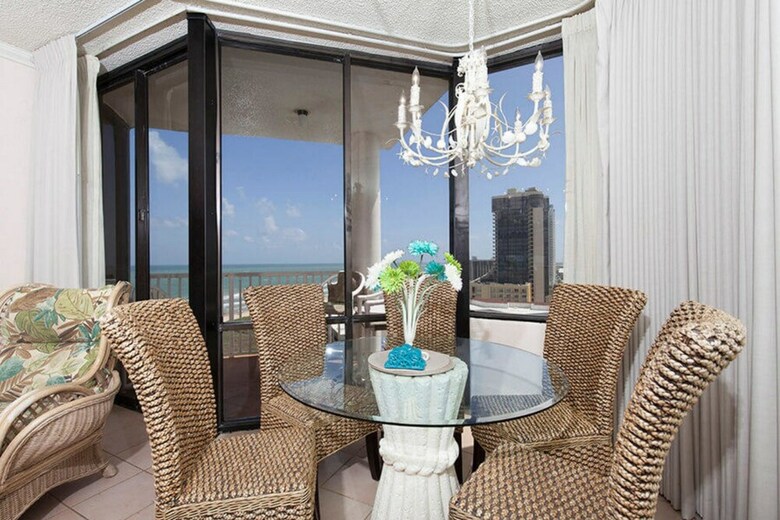 Saida Royale Condominium Penthouse 9154