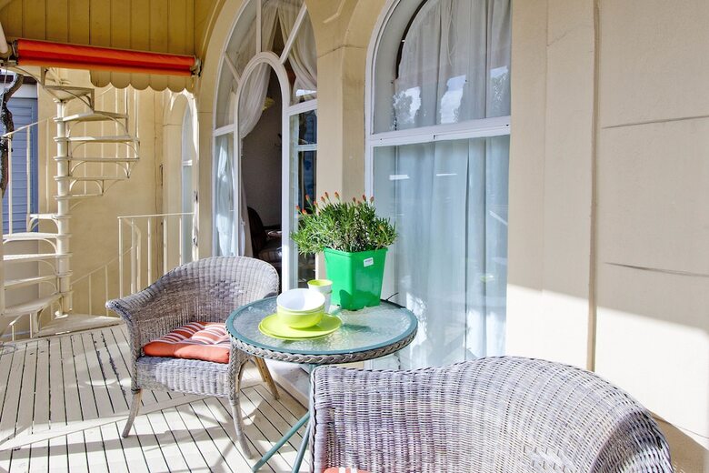 Breathtaking Views In Spacious Balmain House