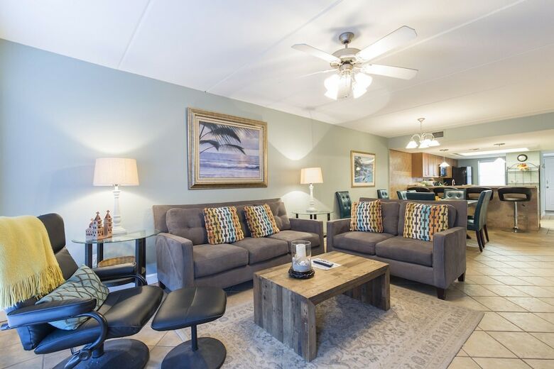 Suntide II Condominiums