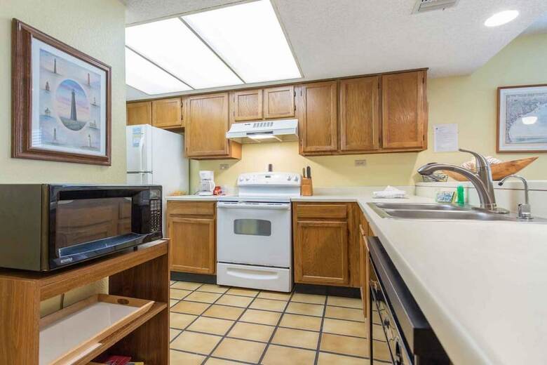 Beach View Condominium 306