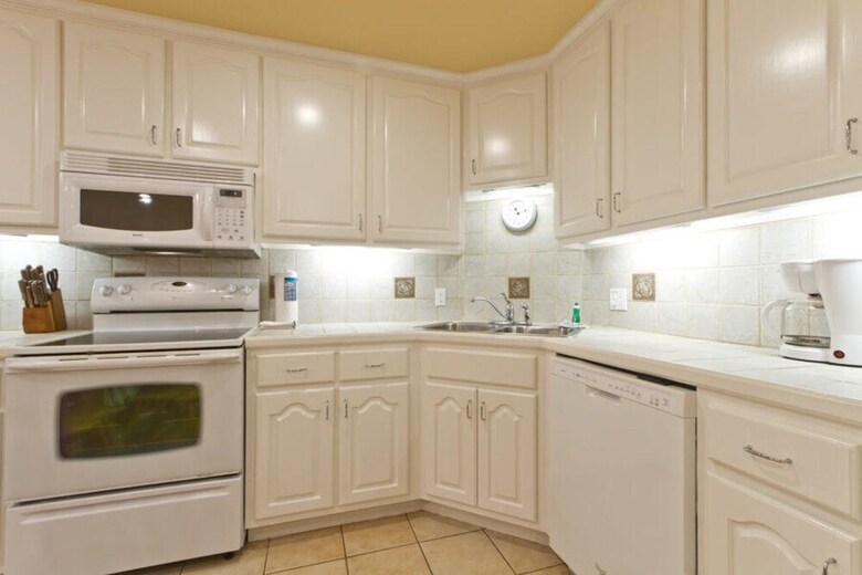 Inverness Condominium Penthouse 1103