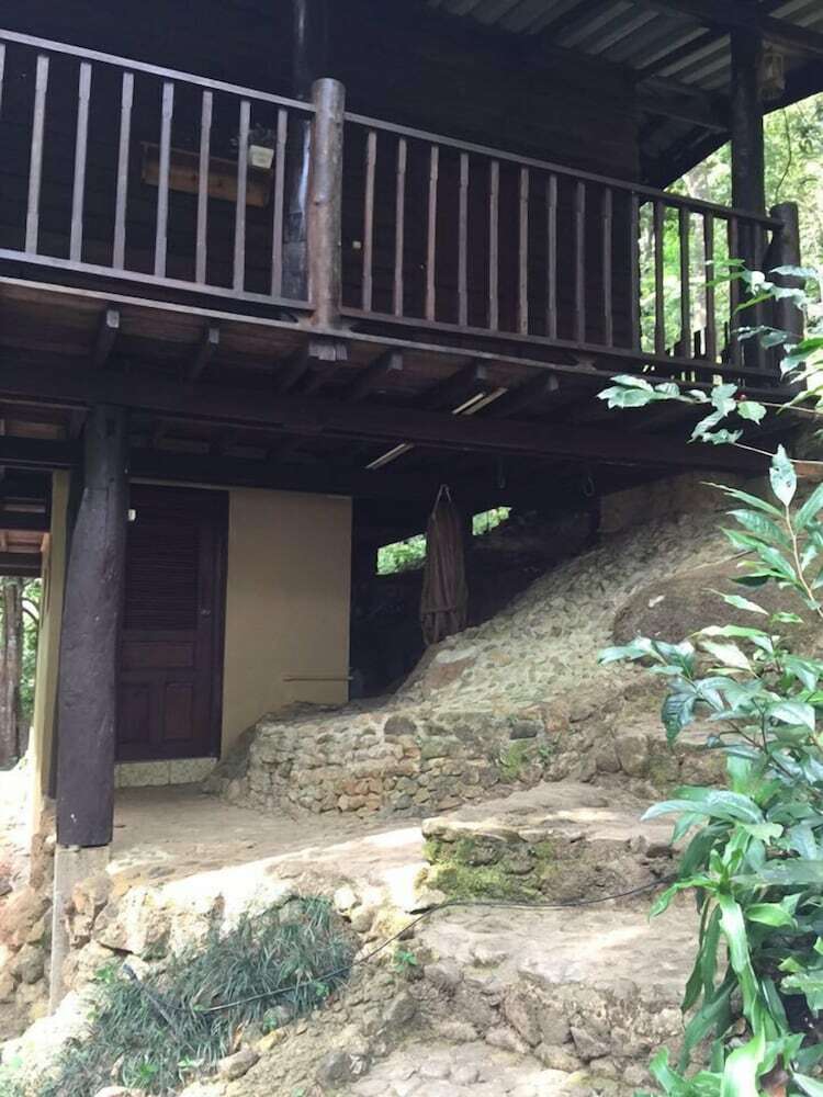 Hotel Baan Suphanbhum - Teddu Inn Maekampong