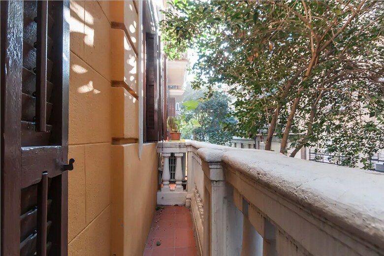 Luxury Apartment Near Diagonal
