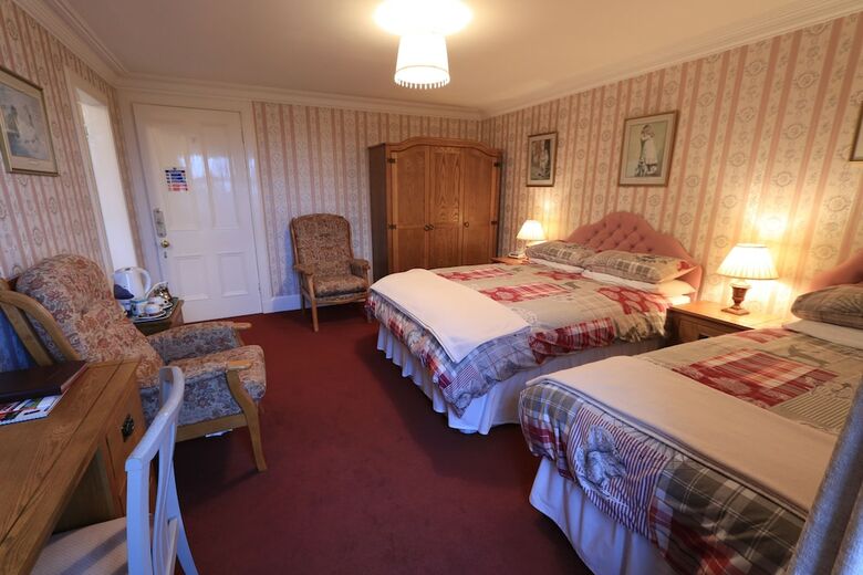 East Challoch Farm Bed And Breakfast