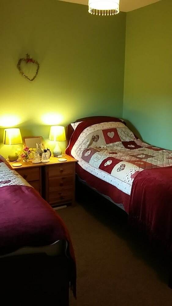 Bed & Breakfast Basset Cottage
