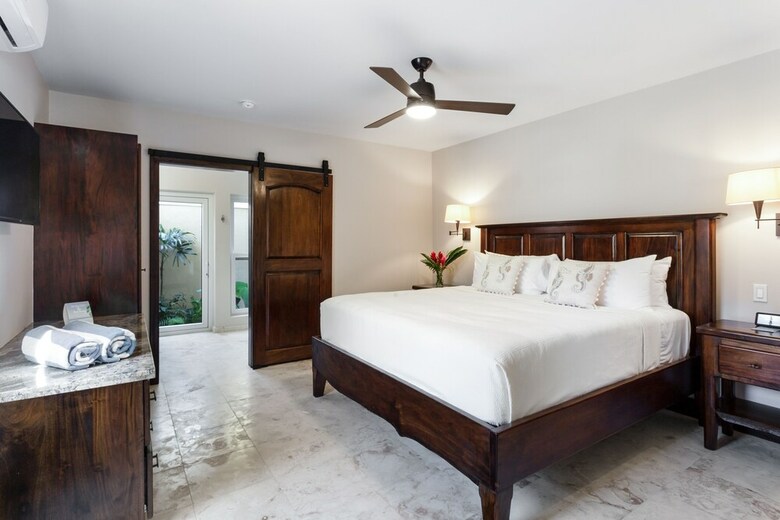 Sirenian Bay Resort & Villas