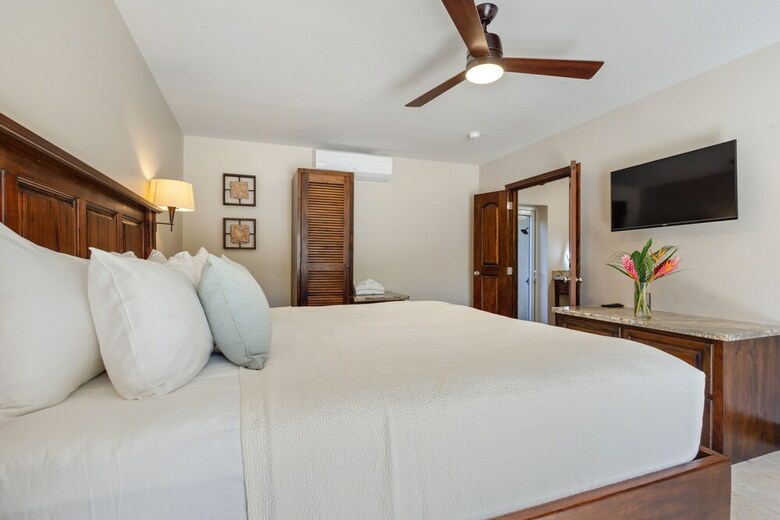 Sirenian Bay Resort & Villas
