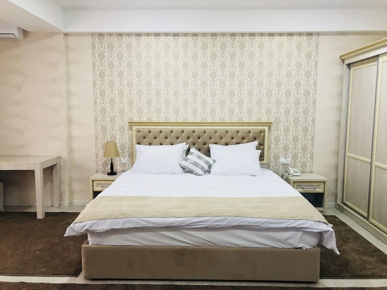 Hua Hotel