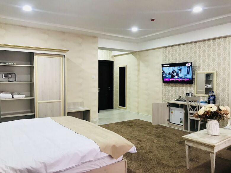 Hua Hotel