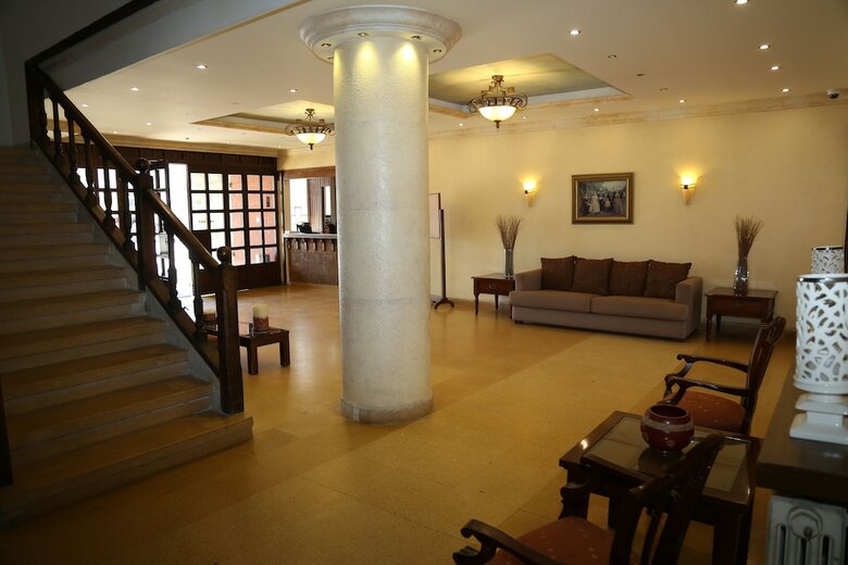Douma Hotel