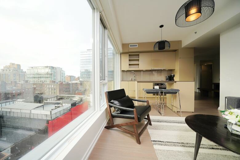 Apartamentos Grand Royal Condos - Toronto
