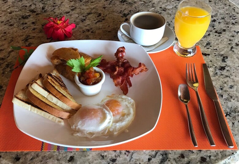 Posada Whitehouse Bed And Breakfast