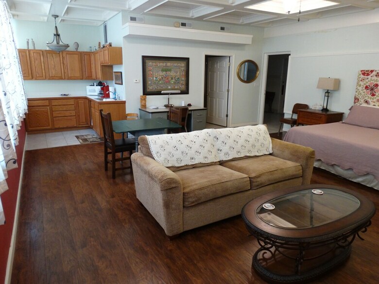 Bed & Breakfast Davie School Inn