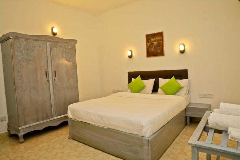 Bed & Breakfast Negombo Beach By Flipflop Hostels