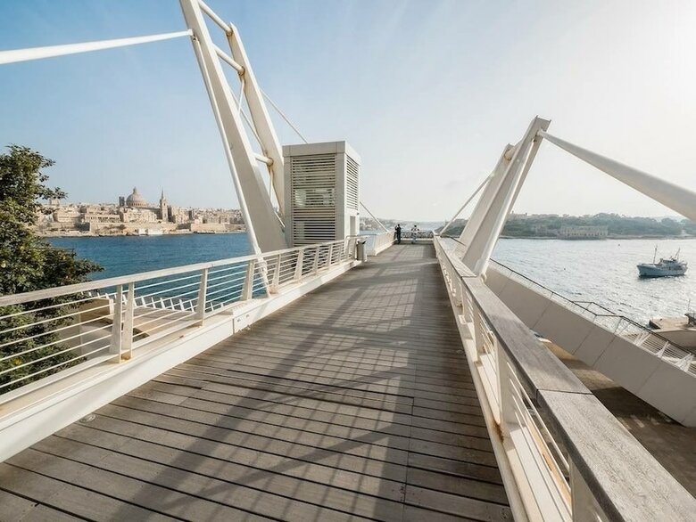 Apartamentos Waterfront Lux Apt Inc Pool, Sliema Upmarket Area