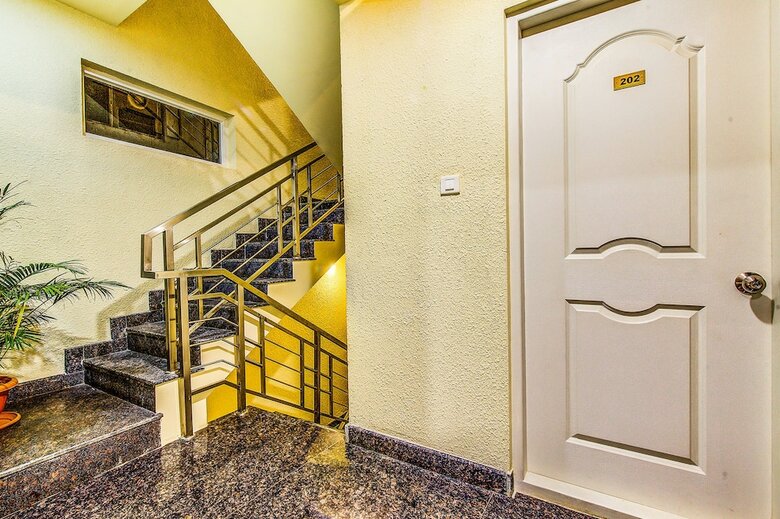 Fabhotel Vipra Enclave