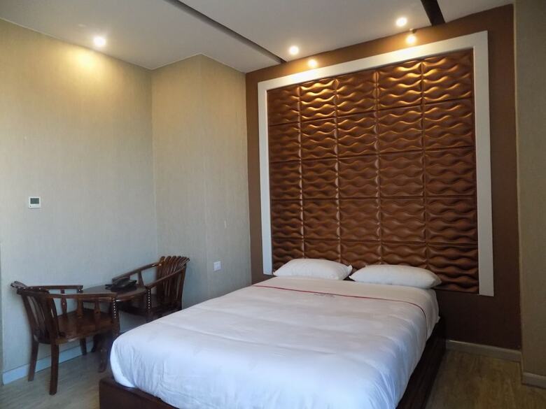 Freedom City Hotel