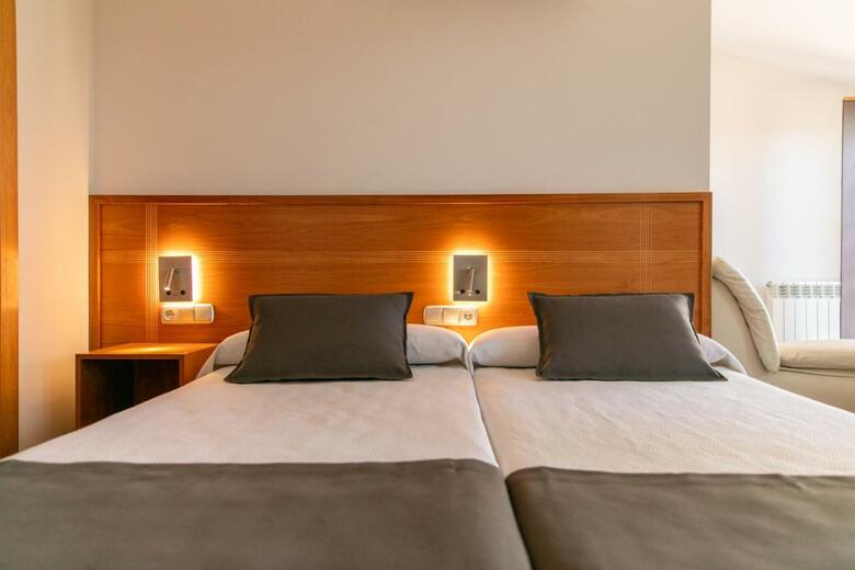 Aparthotel Cal Mar�al