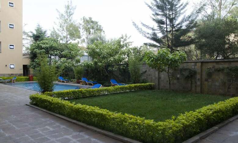 Aparthotel Lenana Suites