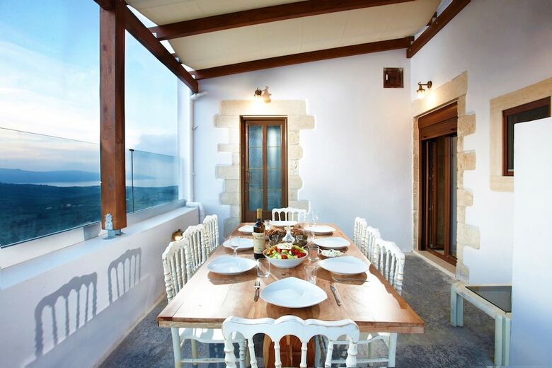 Discrete Villa Archontiki