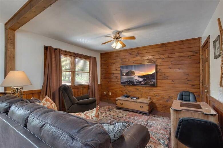 Hibernation Station - Three Bedroom Cabin