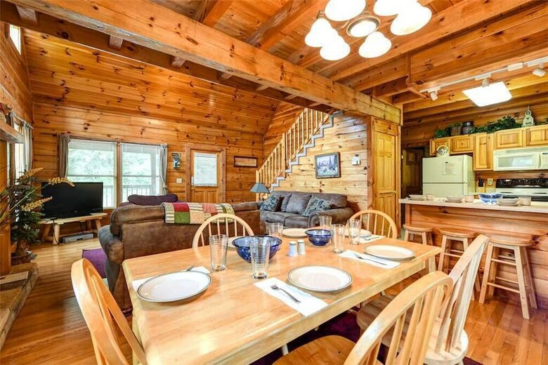 Honey Pot - Three Bedroom Cabin