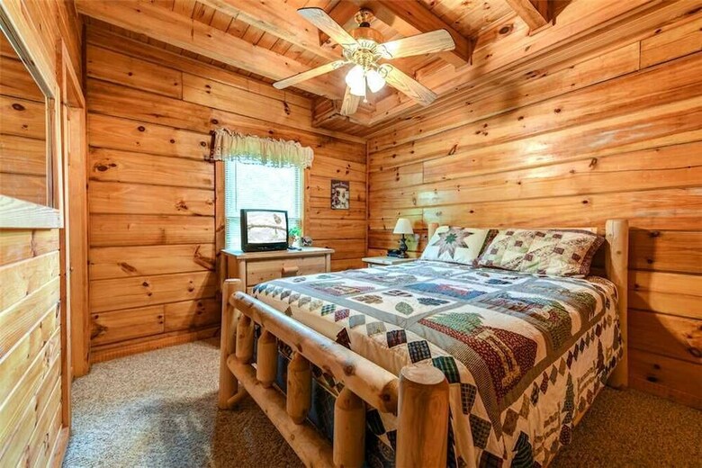 Honey Pot - Three Bedroom Cabin