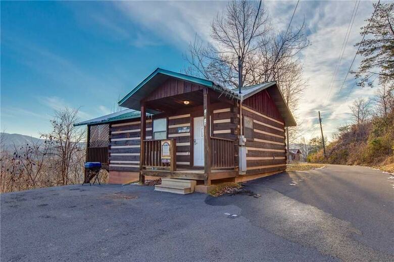 Mountain Splendor - One Bedroom Cabin