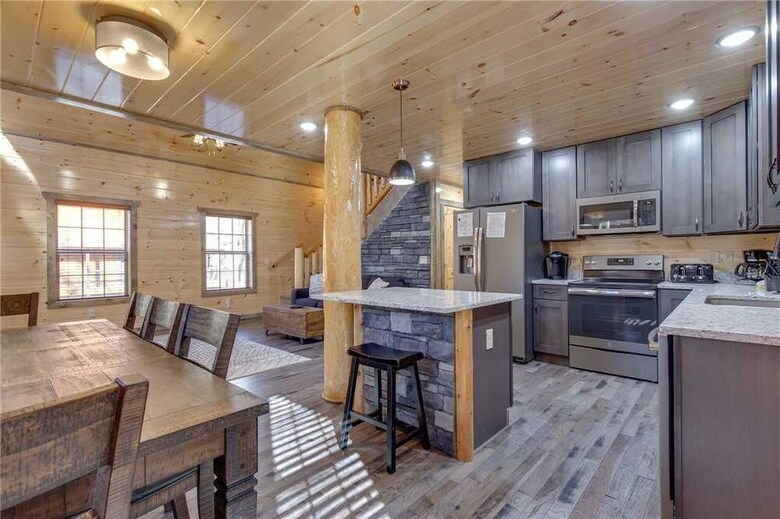 Mirror Pond - Four Bedroom Cabin