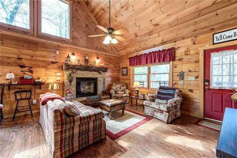 Lazy Cub Lodge - Three Bedroom Cabin