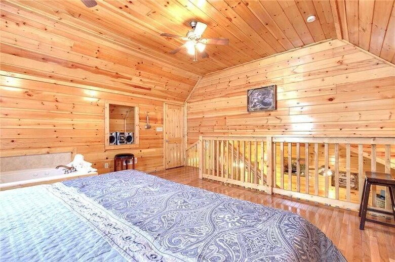 Love Shack - One Bedroom Cabin
