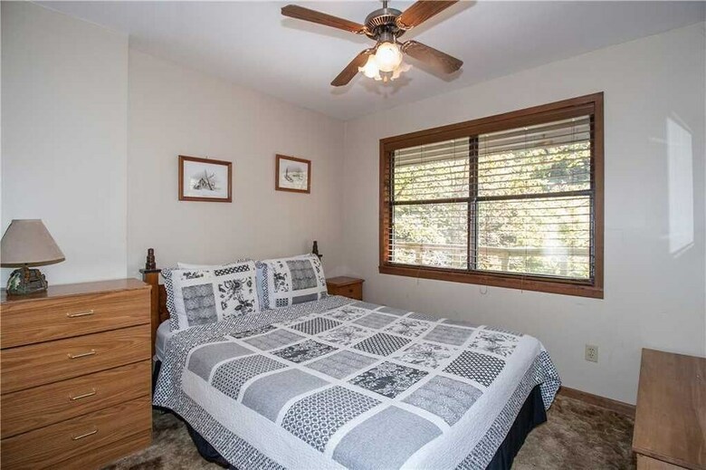 River Chalet - Three Bedroom Cabin