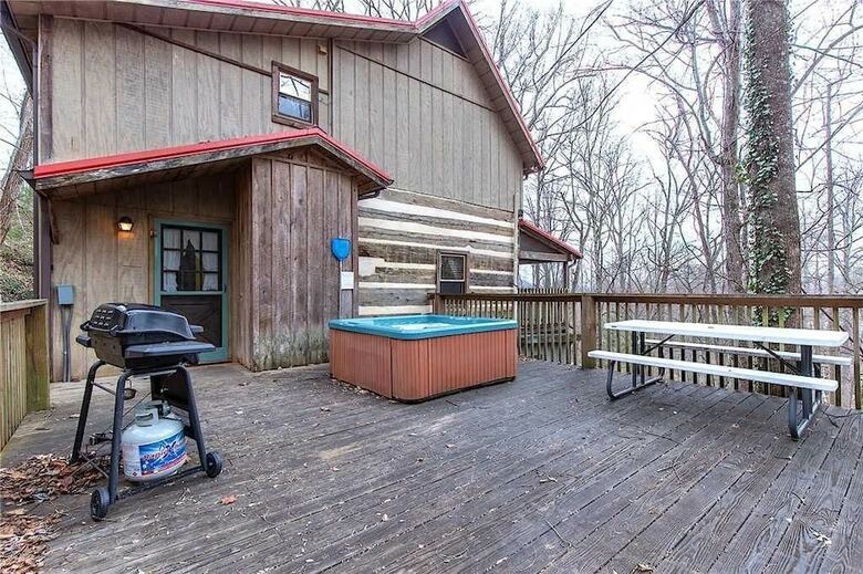 The Robins Nest - Two Bedroom Cabin