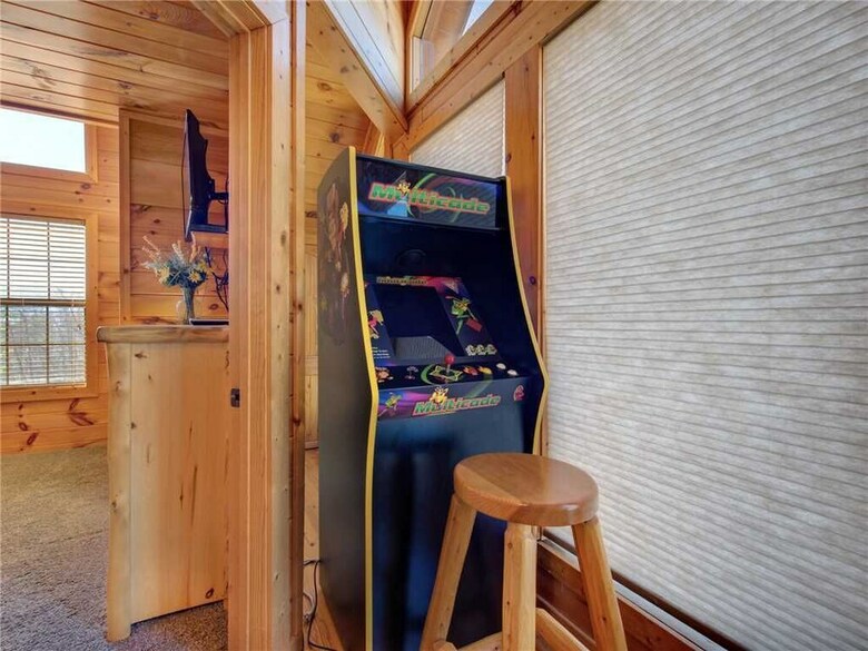 Bears Eye View - Four Bedroom Cabin