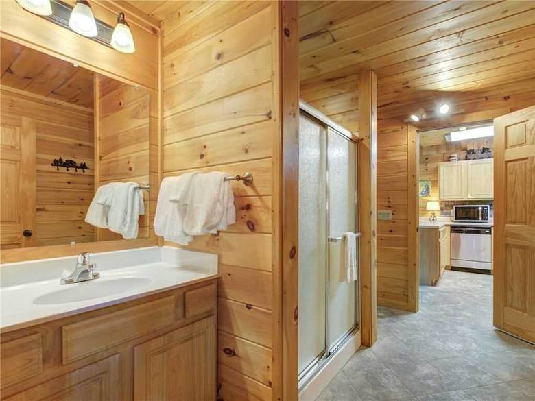 Bear Necessities - One Bedroom Cabin