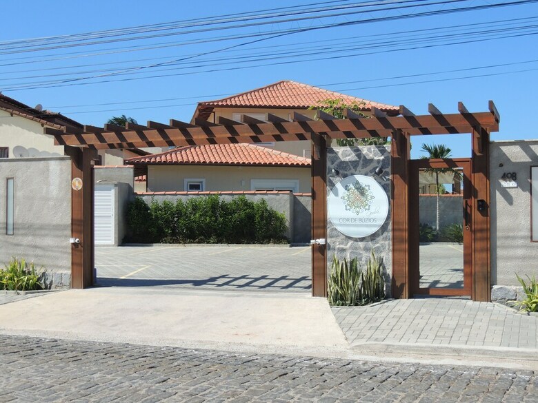 Casa Com 3 Quartos Em Condom�nio Geriba