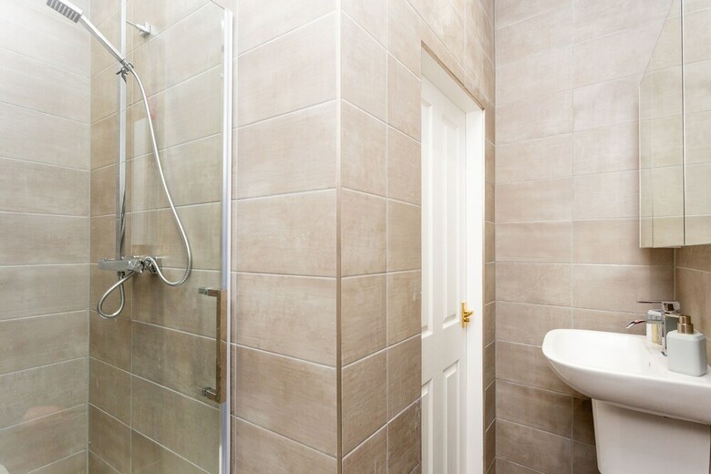 Silver Lining - Luxury New Town Apartment