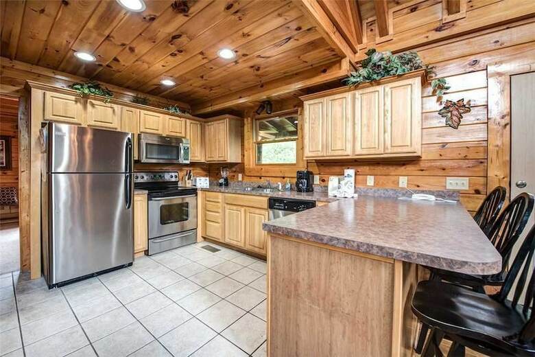 Bear Creek Lodge Covered Bridge - Five Bedroom Cabin