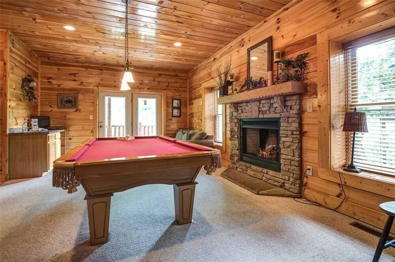 Bear Creek Lodge Covered Bridge - Five Bedroom Cabin