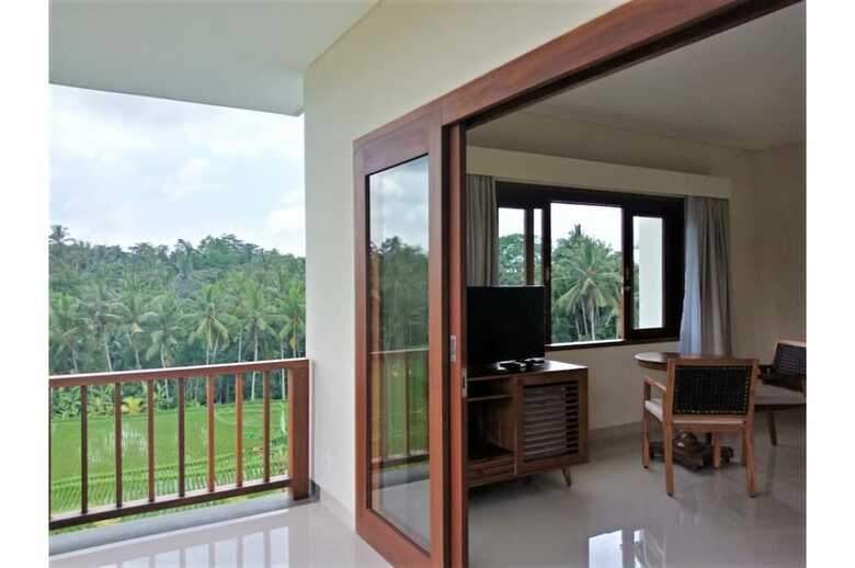 Bed & Breakfast D Lobong Suite