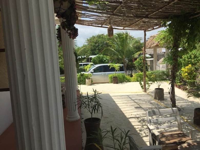 Hotel Barabara House