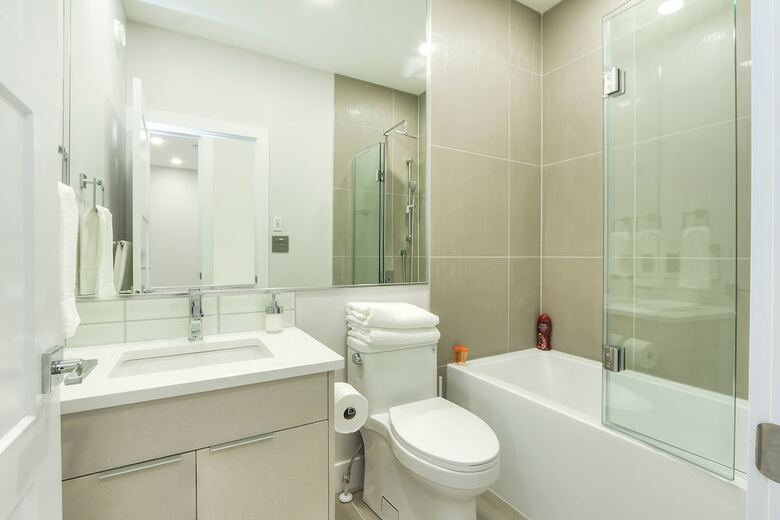 New Luxury Townhome 23