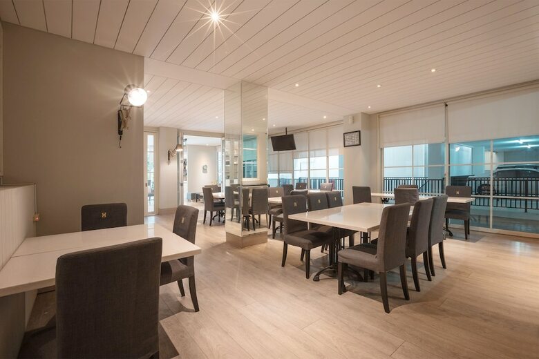 Hotel Oyo 349 Havenwood Residence