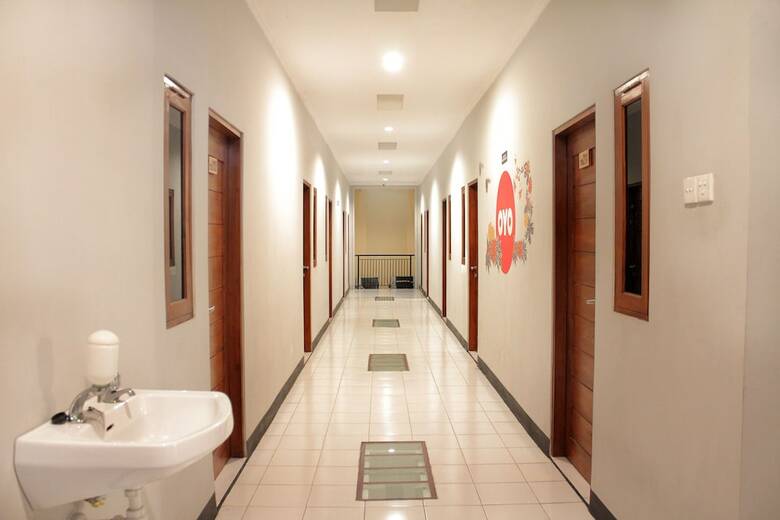 Hostal Oyo 121 Rumah Ayub Syariah