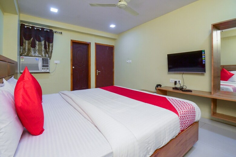 Hotel Oyo 22071 Shri Baba Excellency