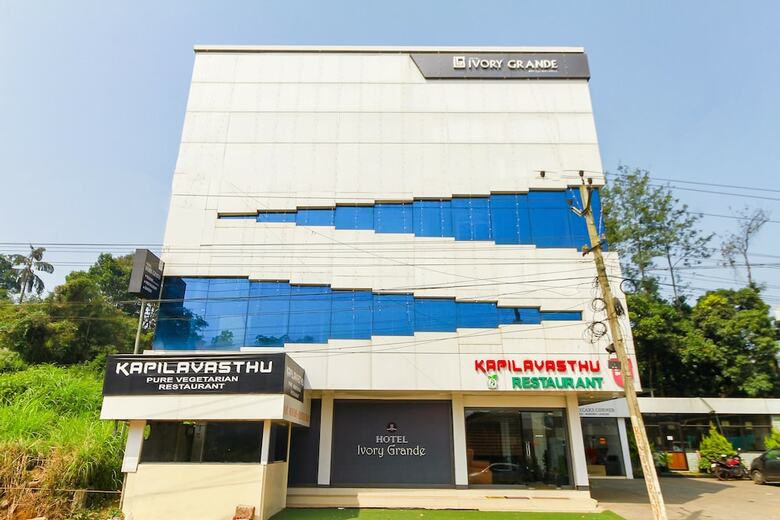 Oyo 26990 Hotel Ivory Grande