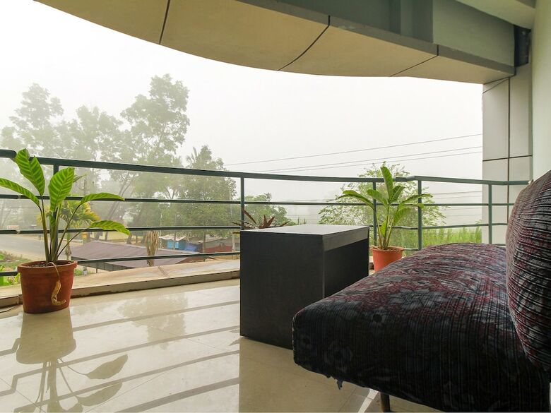 Hotel Oyo 23107 Rasha Residency