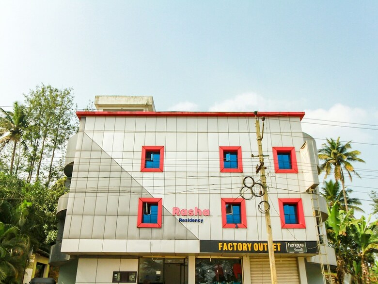 Hotel Oyo 23107 Rasha Residency