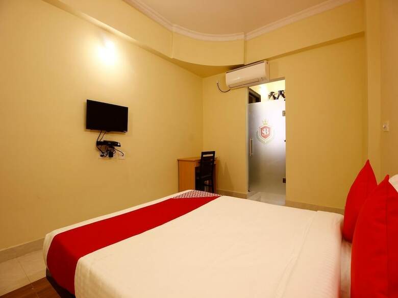 Hotel Oyo 23080 Flagship Siva Builders