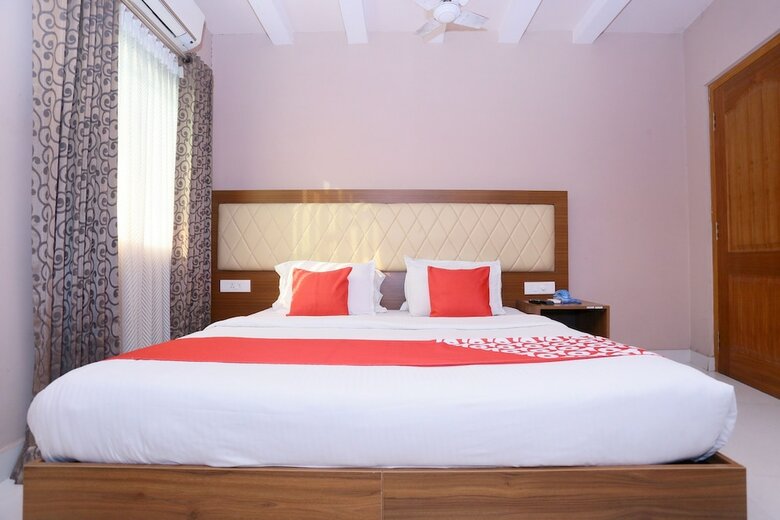 Oyo 25093 Hotel Thamam